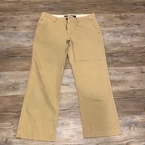 Men’s AE Relaxed fit khakis-New-Size 34/32